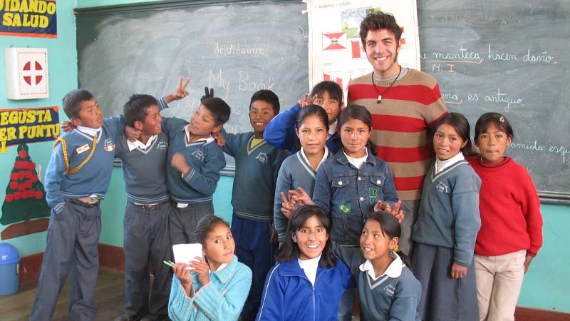 volunteer in peru